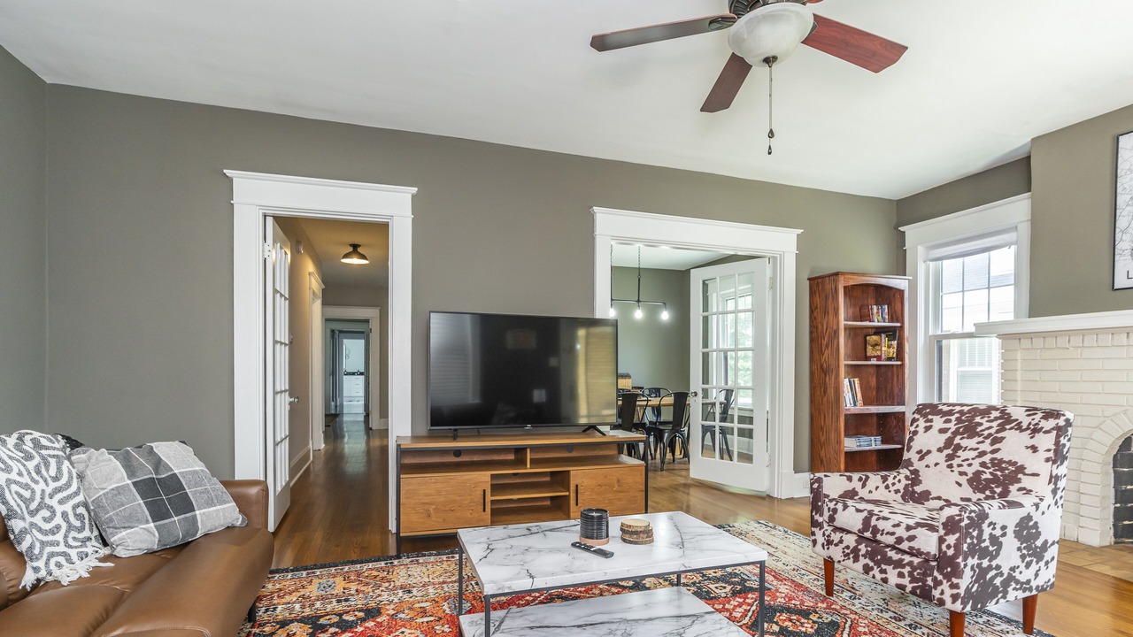 Photo of Livingroom in Lexington