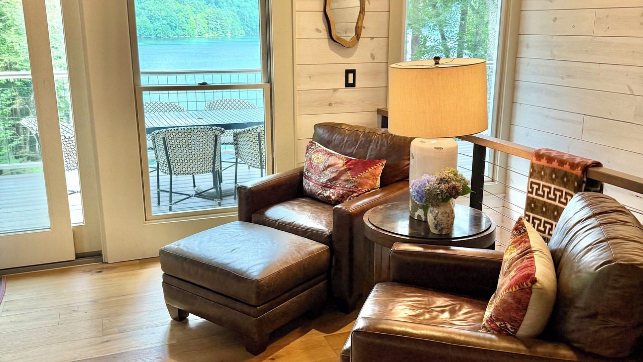 Photo of Livingroom in Cullowhee