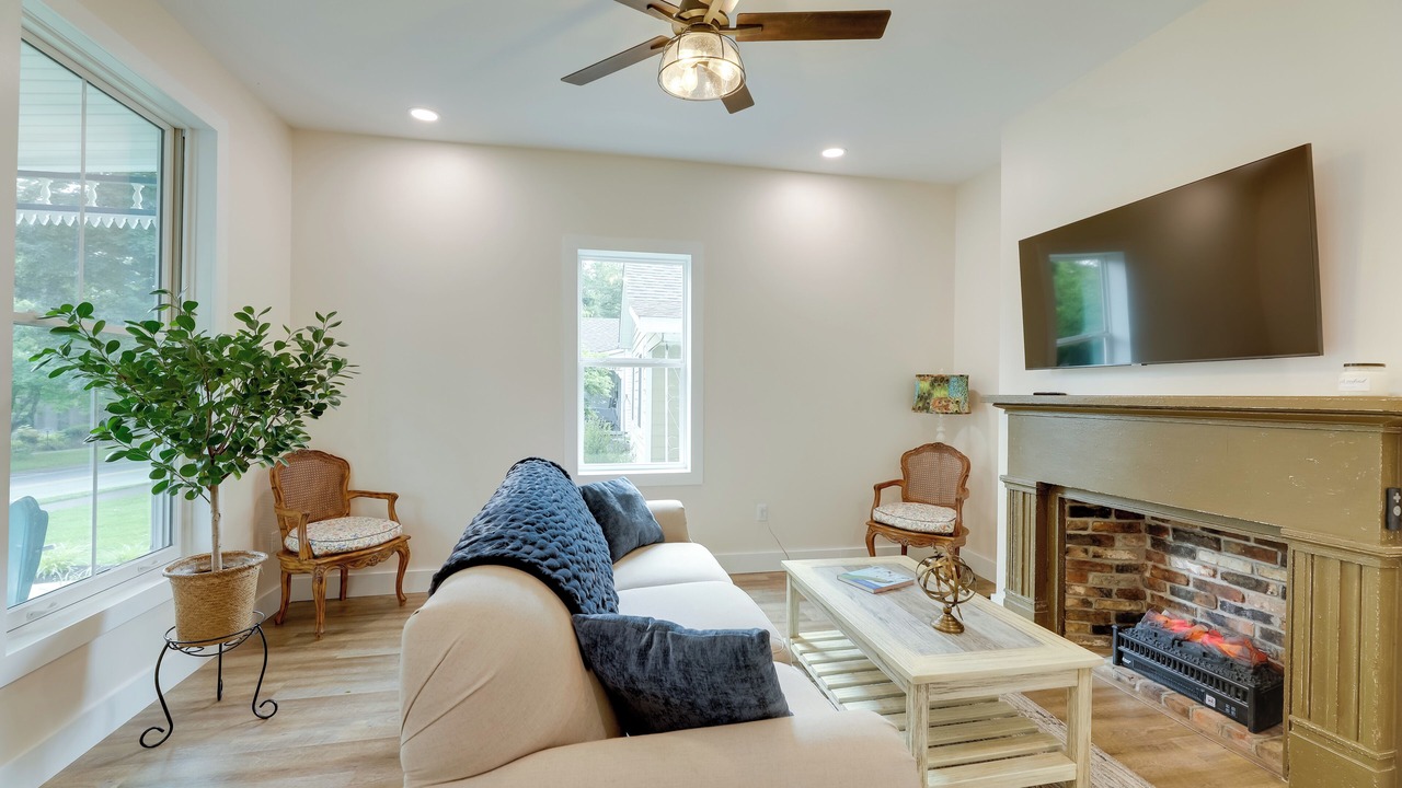 Photo of Livingroom in Madison