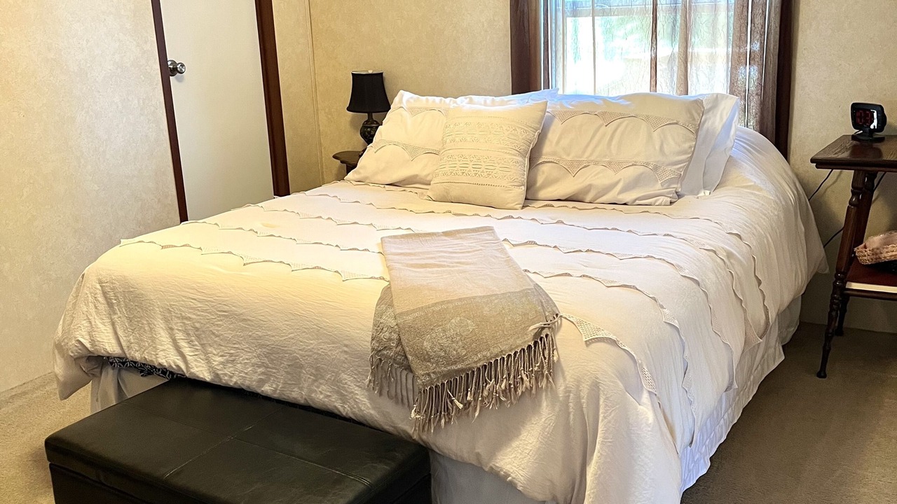 Photo of Bedroom in Allons