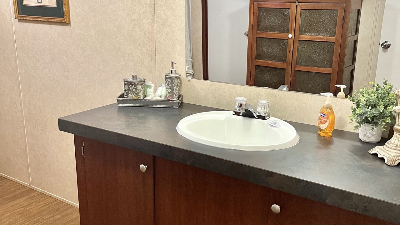 Photo of Bathroom in Allons
