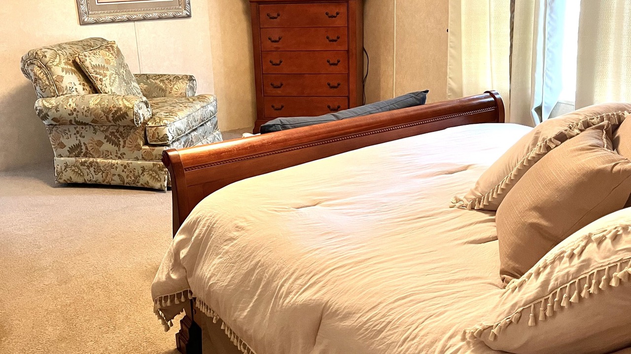 Photo of Bedroom in Allons