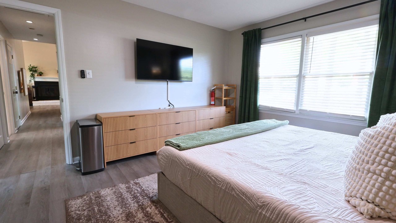 Photo of Bedroom in Apex