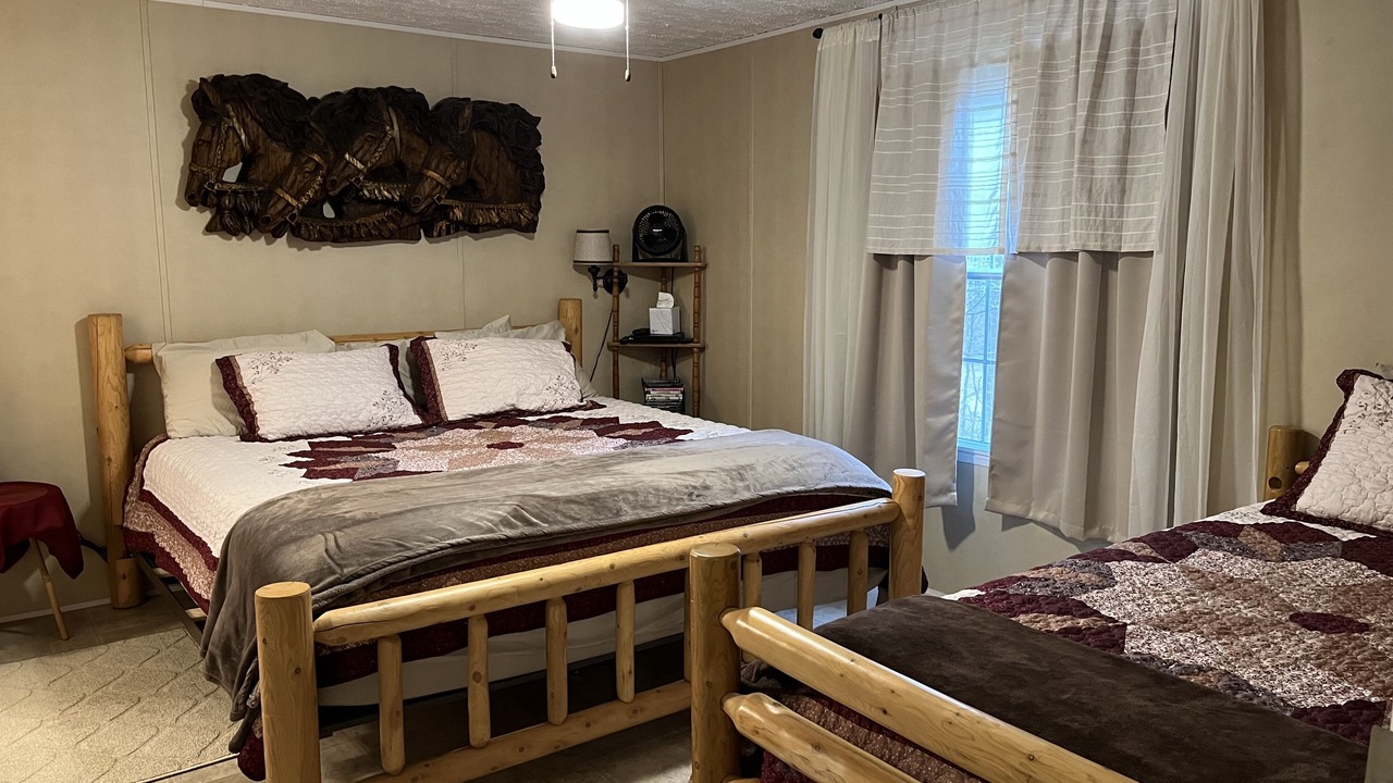 Photo of Bedroom in Newcomb