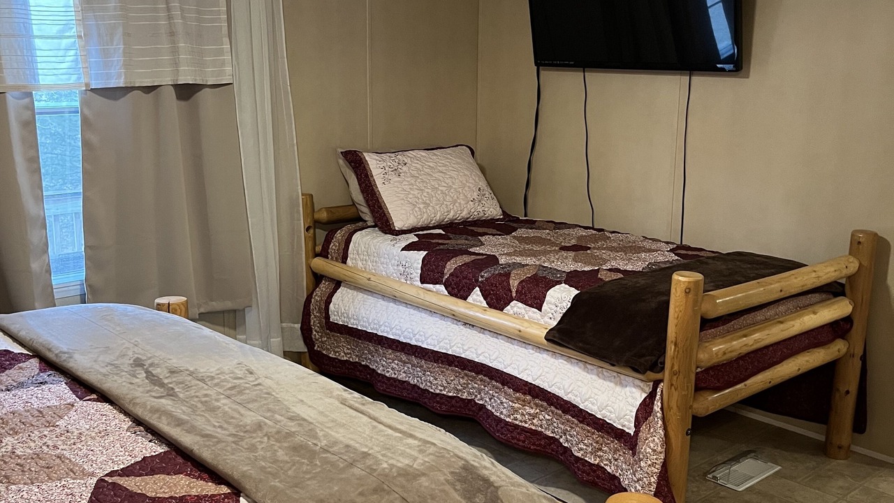 Photo of Bedroom in Newcomb