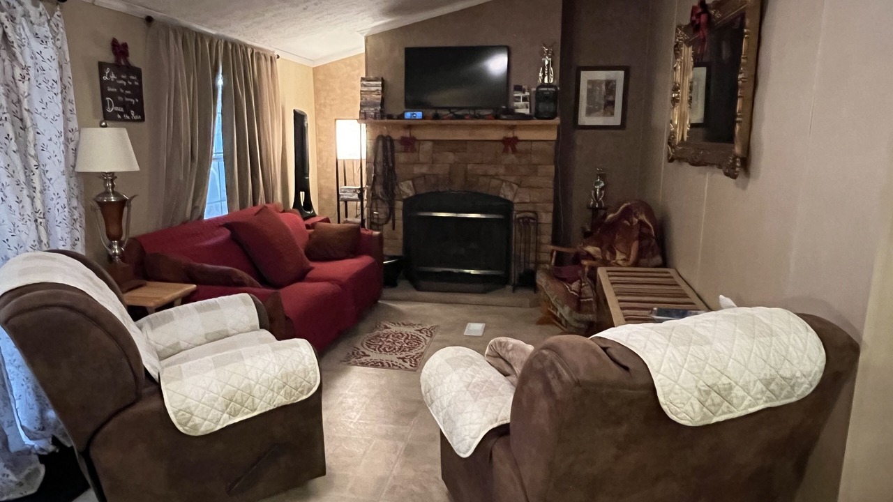 Photo of Livingroom in Newcomb