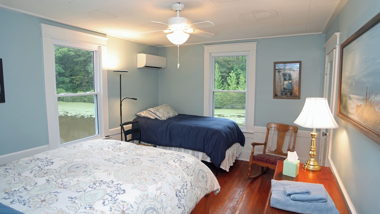 Photo of Bedroom in Alton