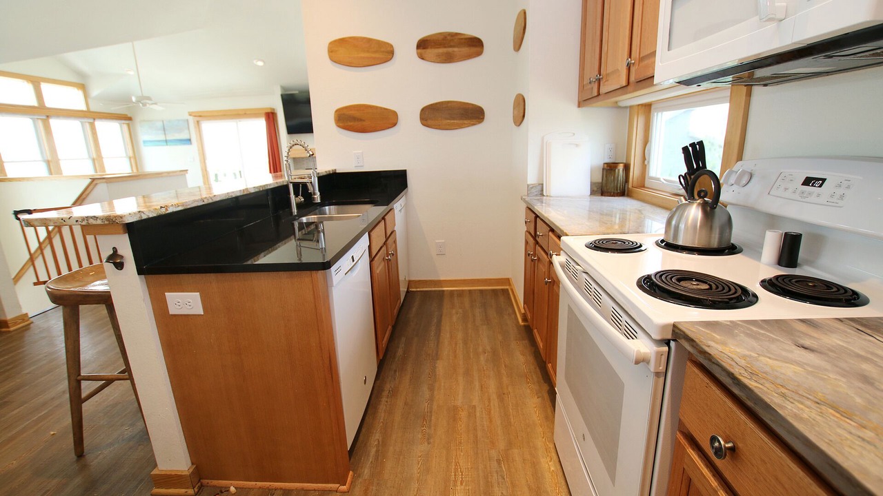 Photo of Kitchen in Waves
