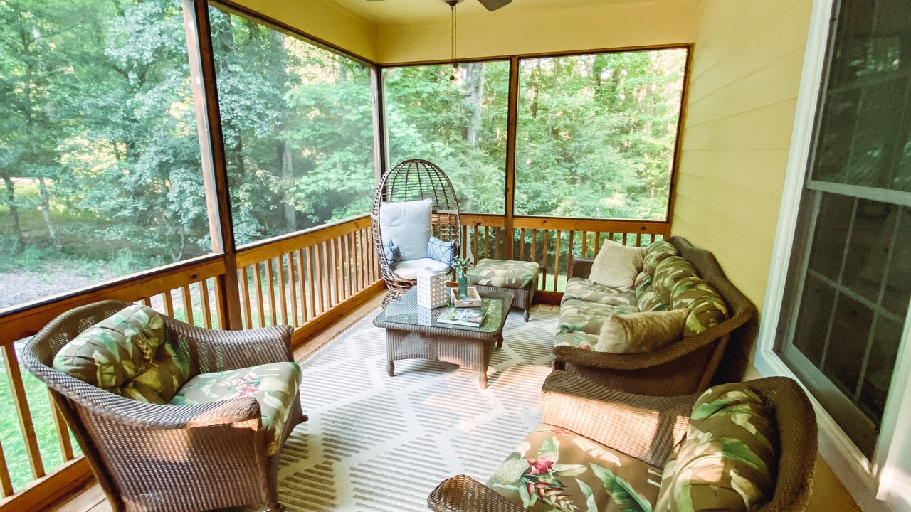 Photo of Livingroom in Cleveland