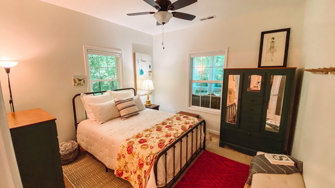 Photo of Bedroom in Cleveland