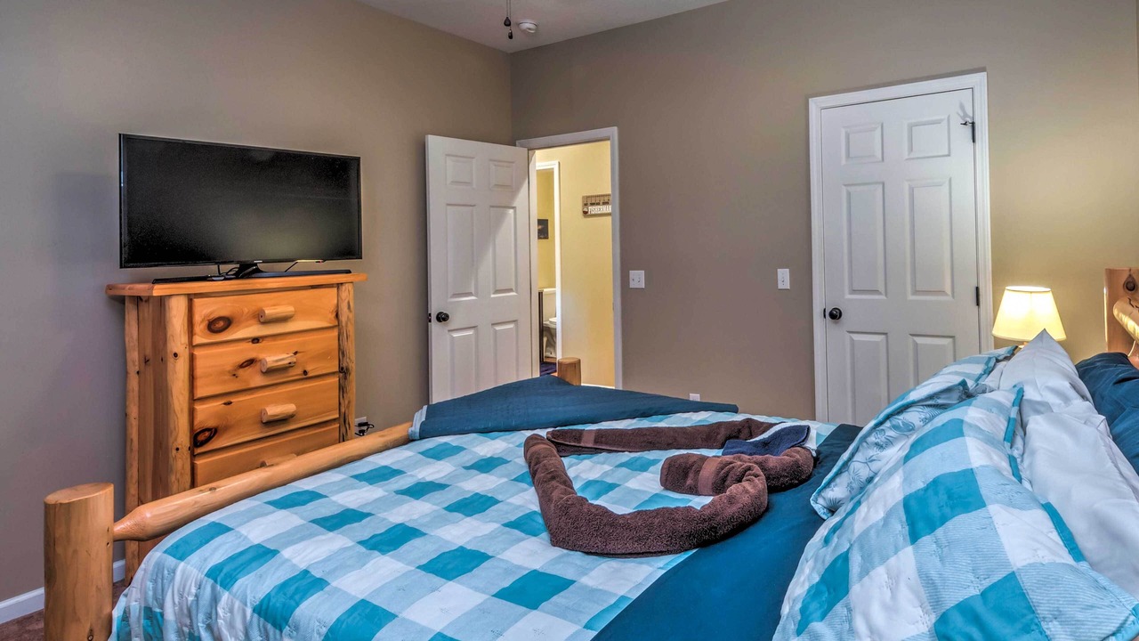 Photo of Bedroom in Byrdstown