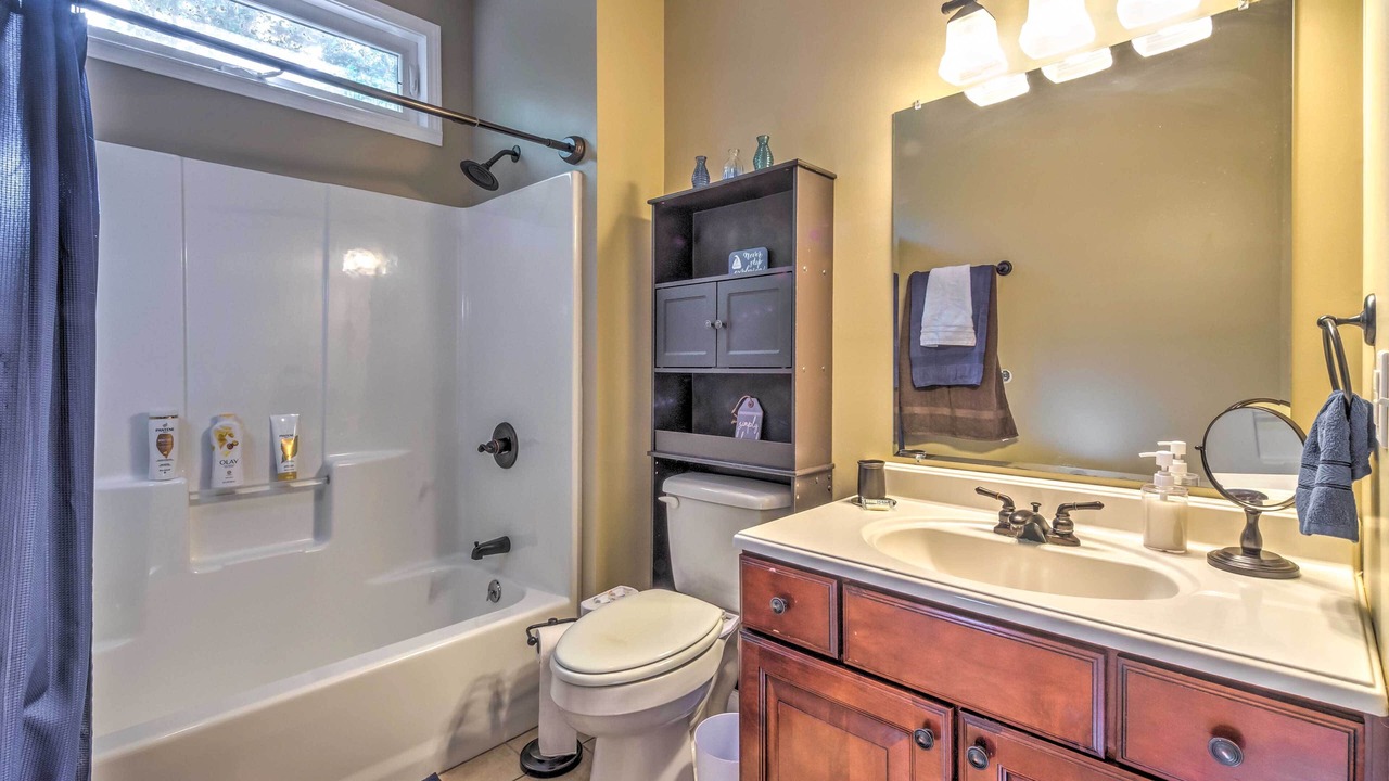 Photo of Bathroom in Byrdstown