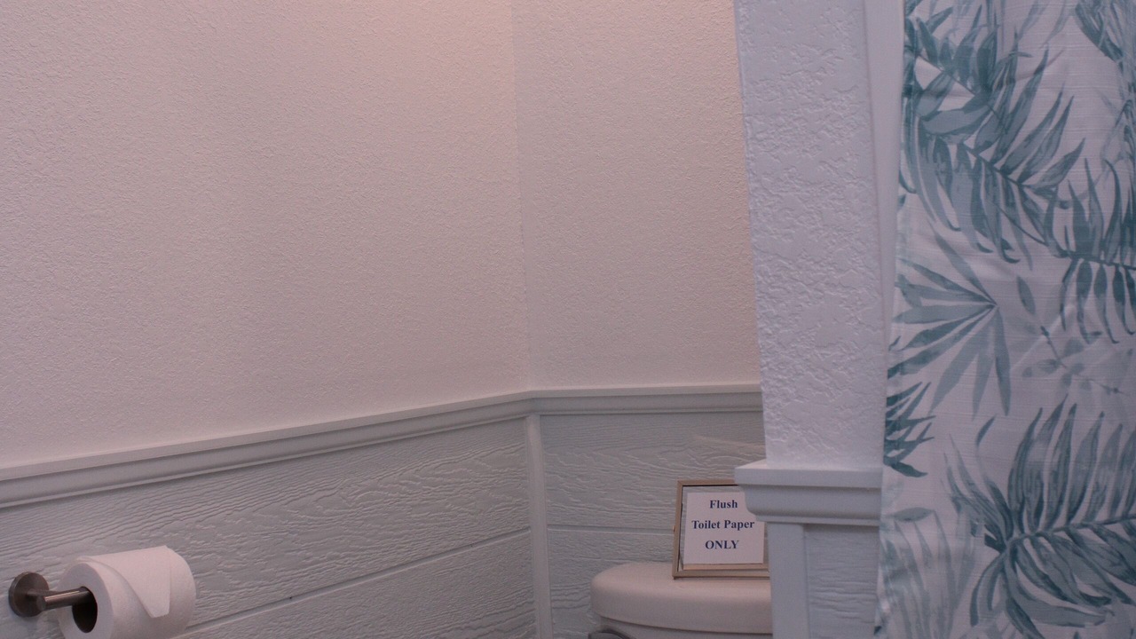 Photo of Bathroom in Waves