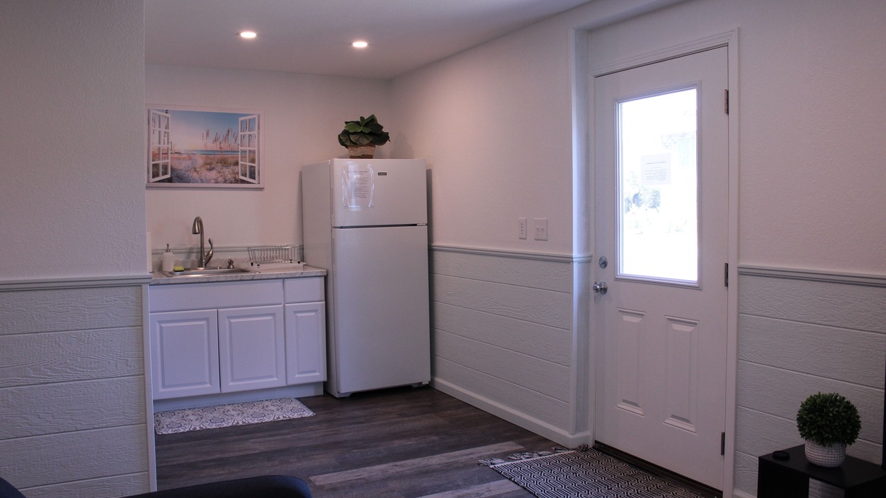 Photo of Kitchen in Waves