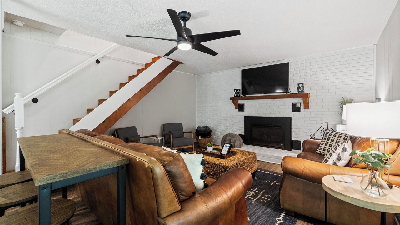 Photo of Livingroom in Louisville