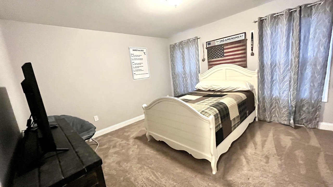 Photo of Bedroom in Traphill
