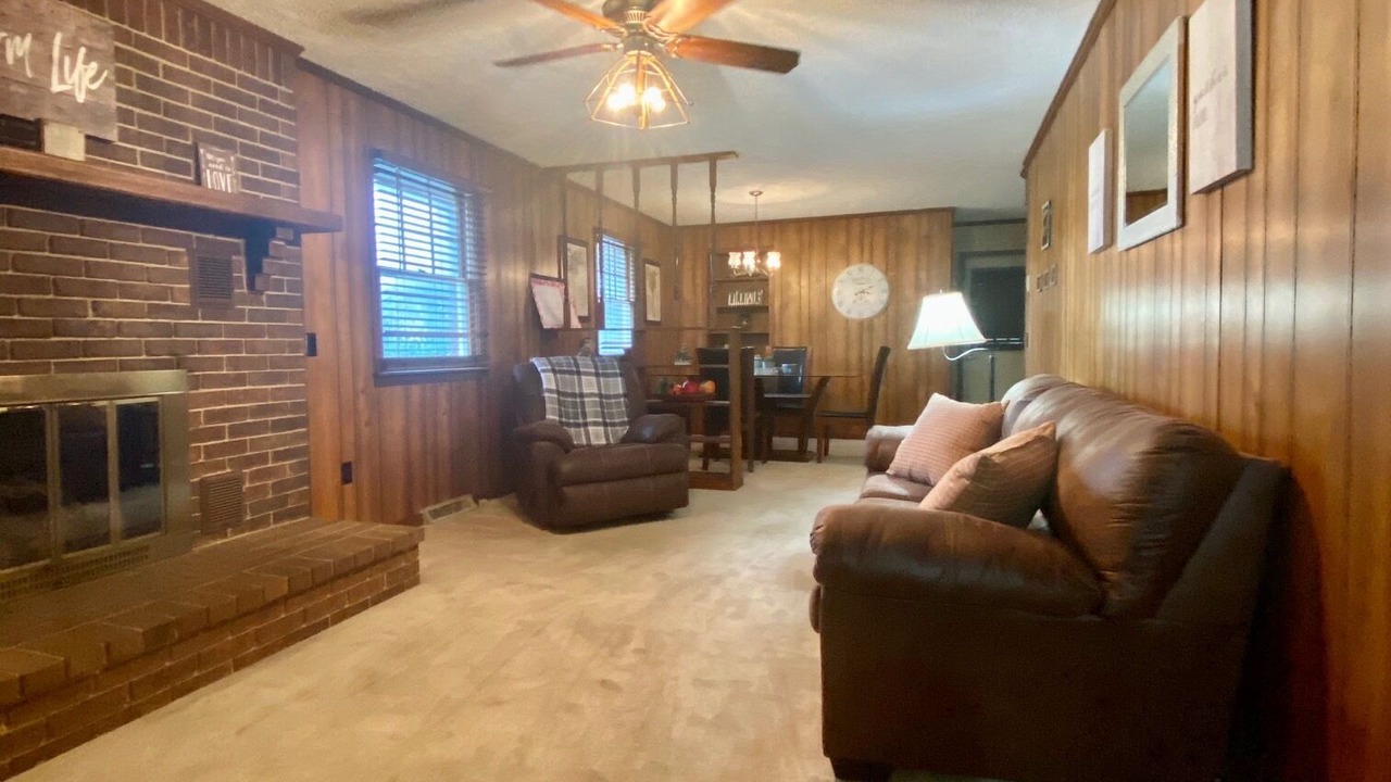 Photo of Livingroom in Cookeville