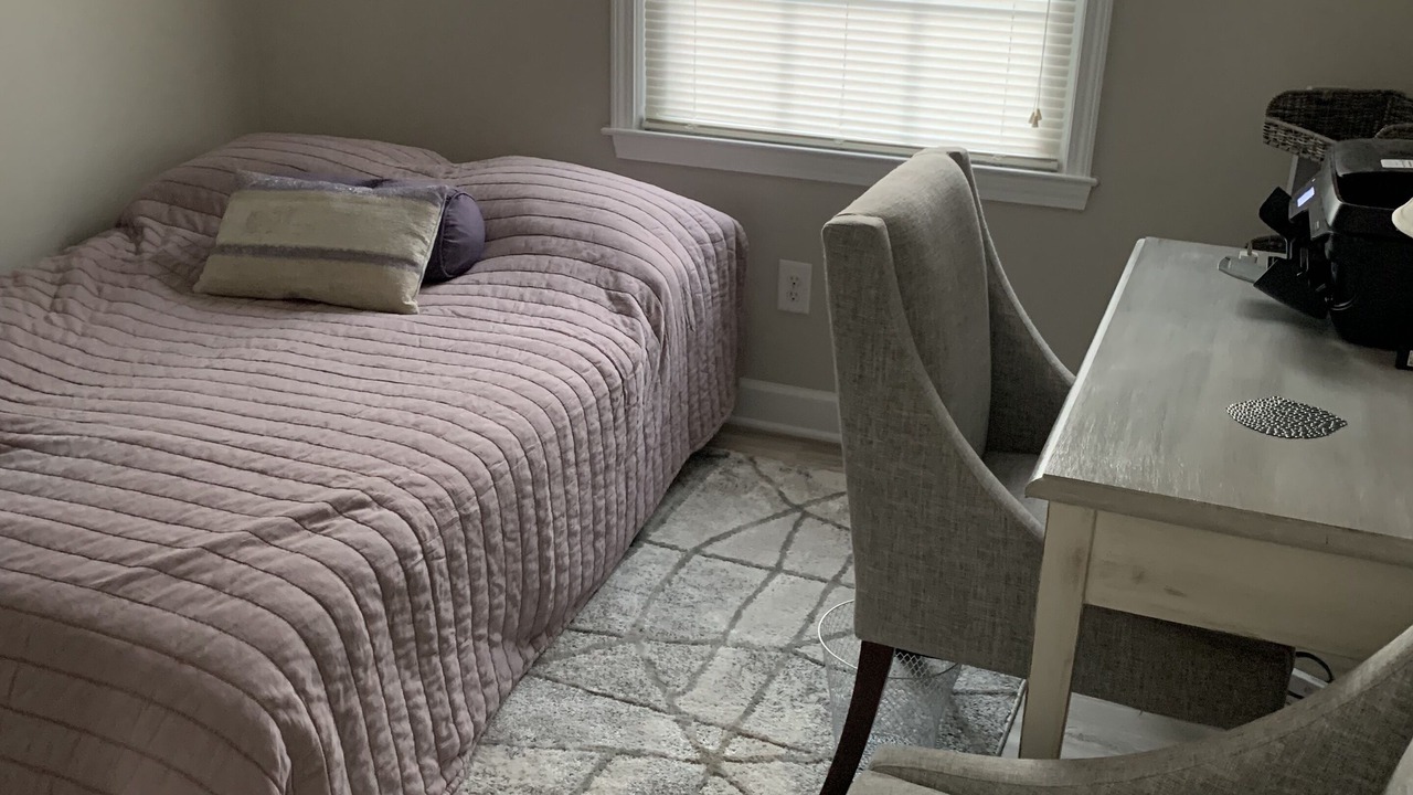 Photo of Bedroom in Green Meadow
