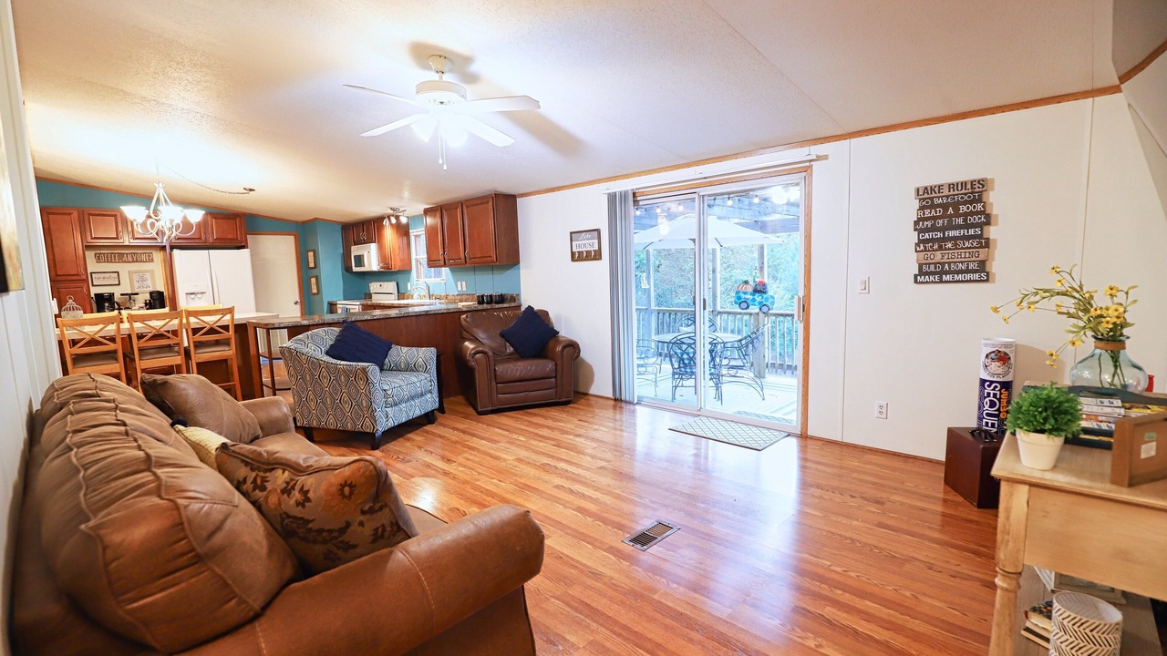 Photo of Livingroom in Gilbertsville