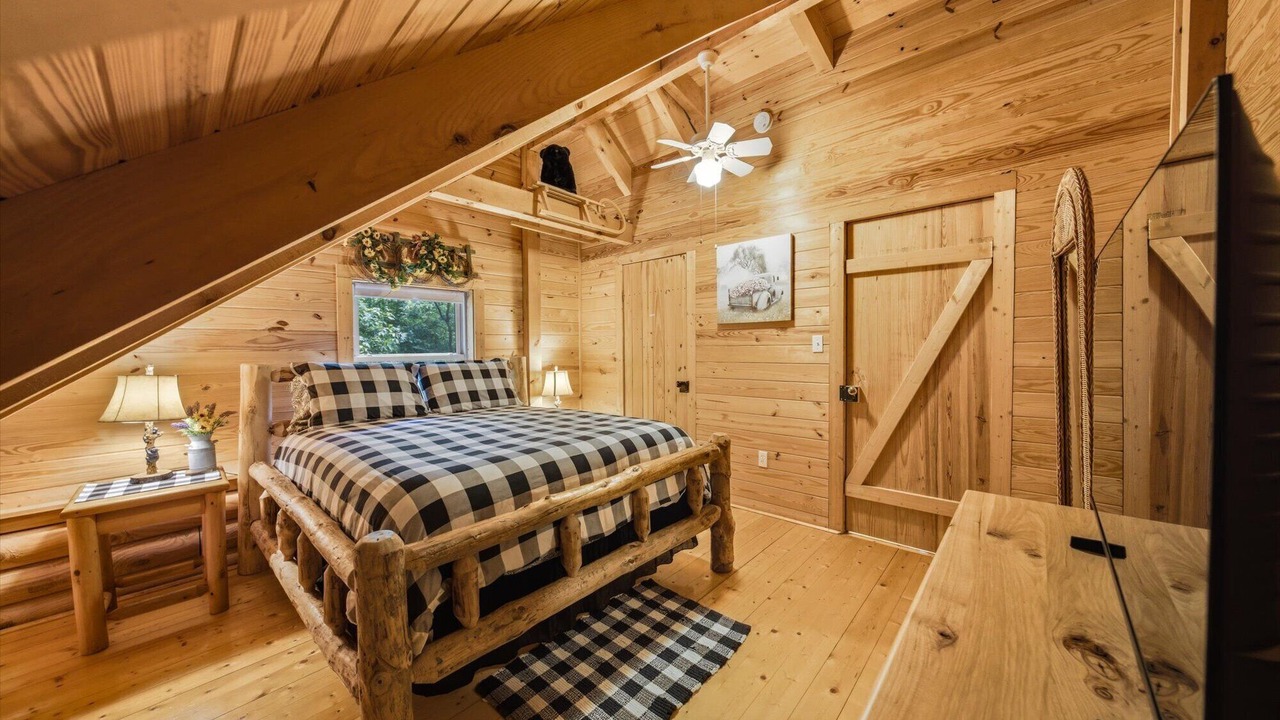 Photo of Bedroom in Knoxville