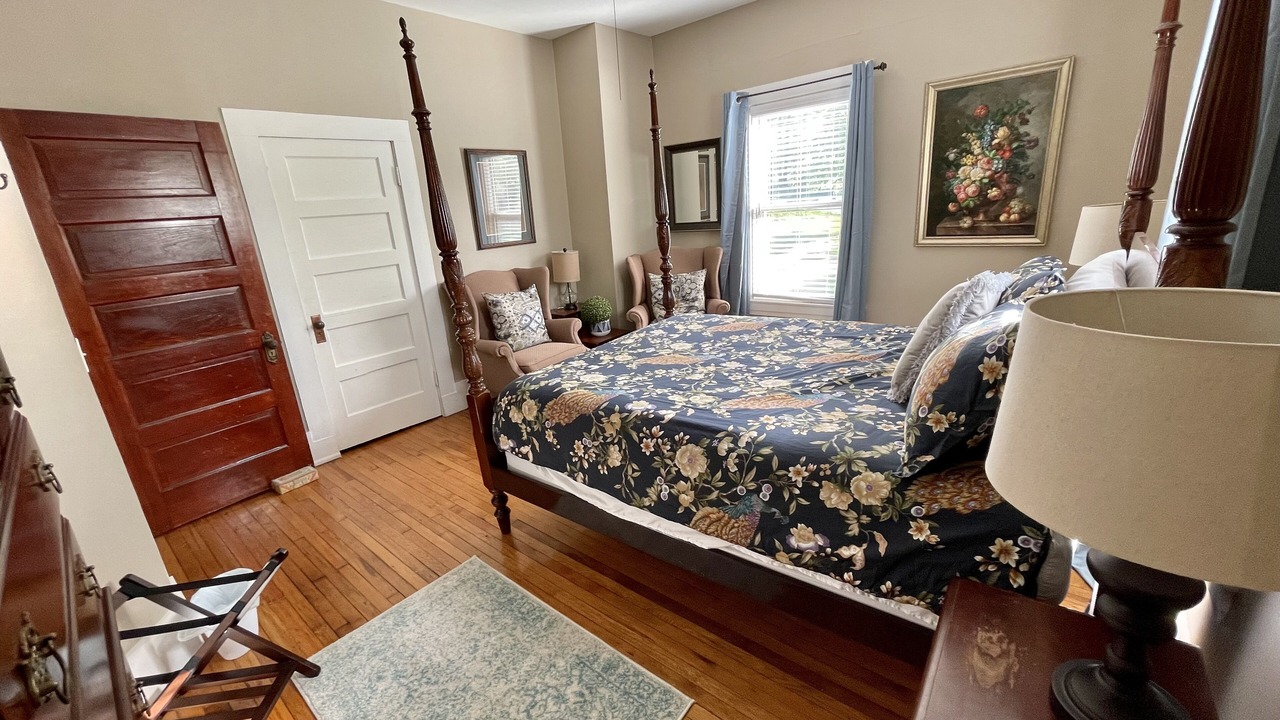 Photo of Bedroom in Copper Hill