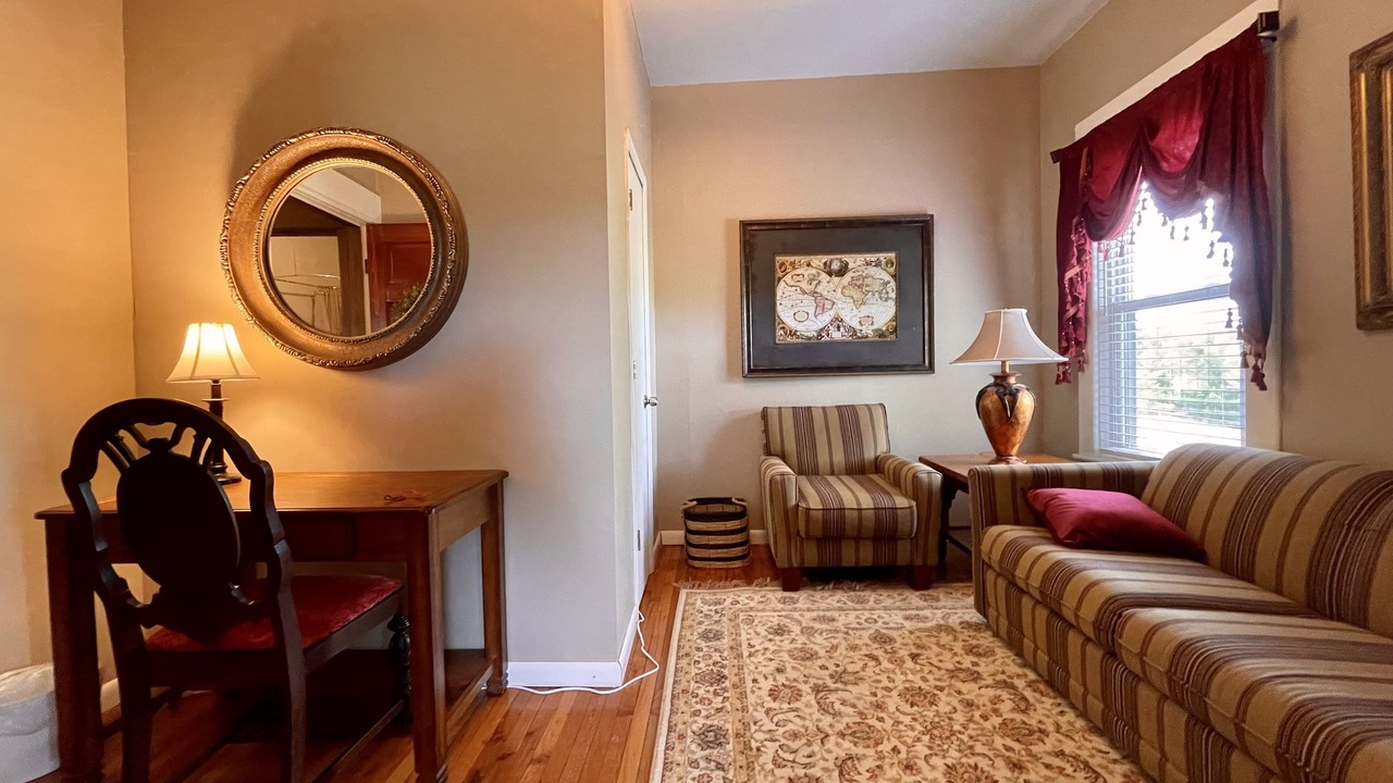 Photo of Livingroom in Copper Hill