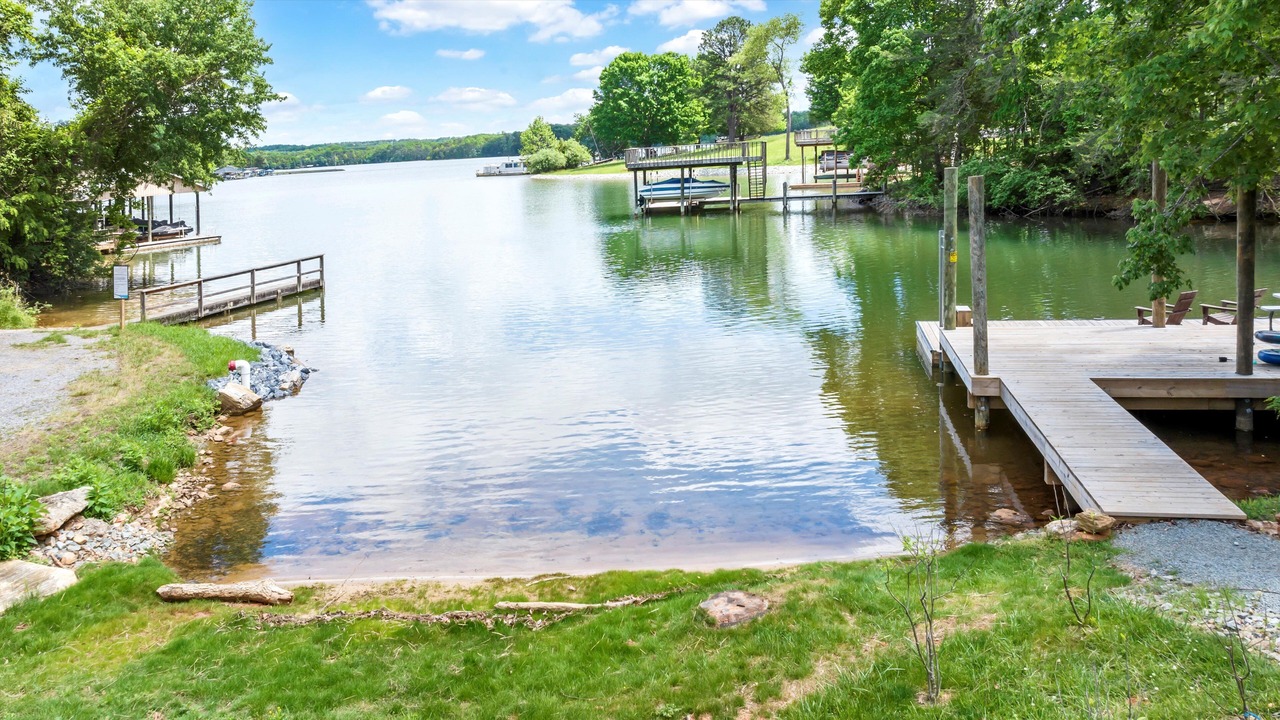 Photo of Outdoor in Moneta