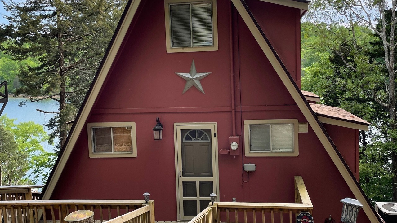 Photo of Patio Balcony in Flat Hollow Marina