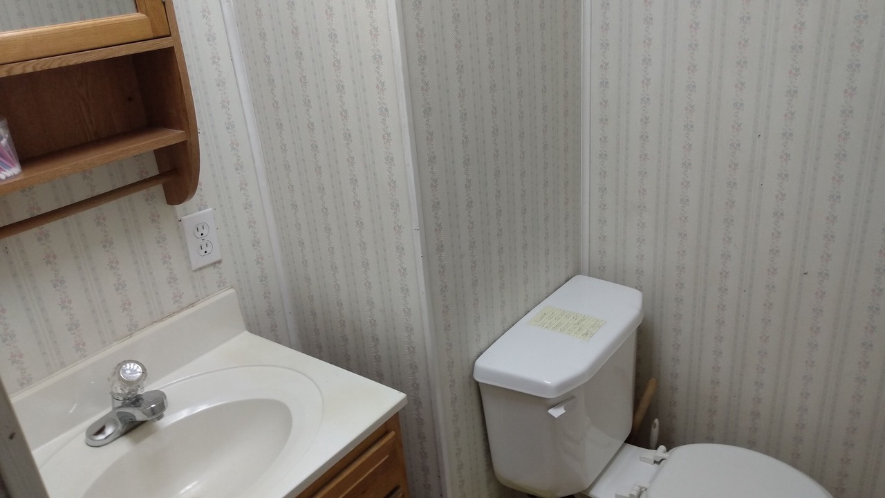 Photo of Bathroom in Allons