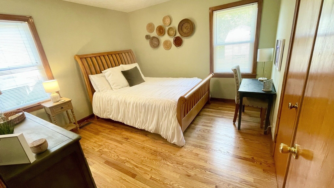 Photo of Bedroom in Knoxville