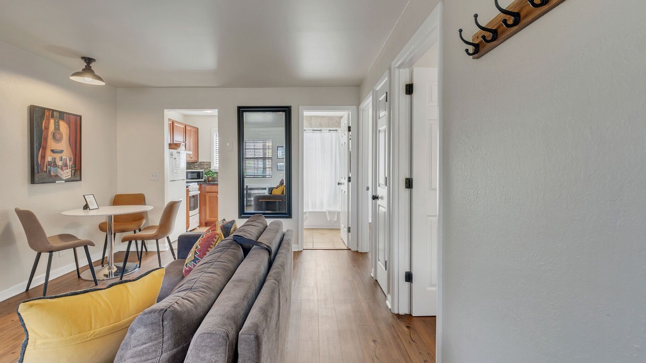 Photo of Livingroom in West End