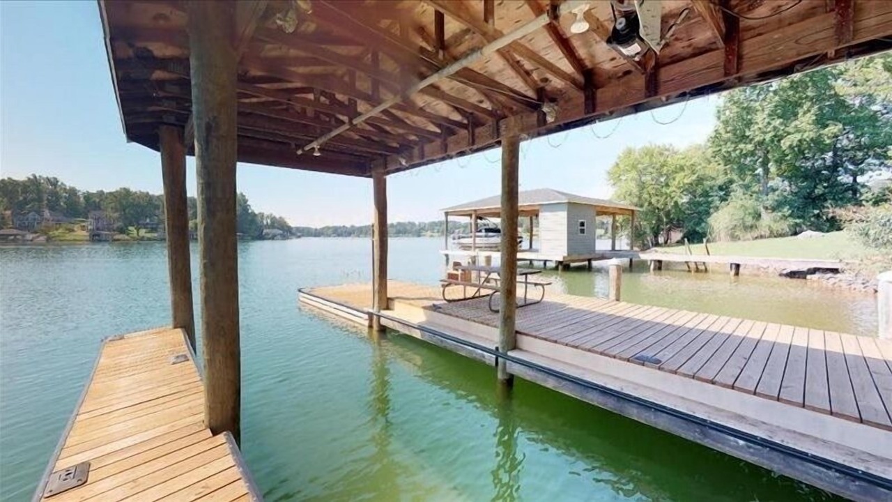 Photo of Outdoor in Moneta