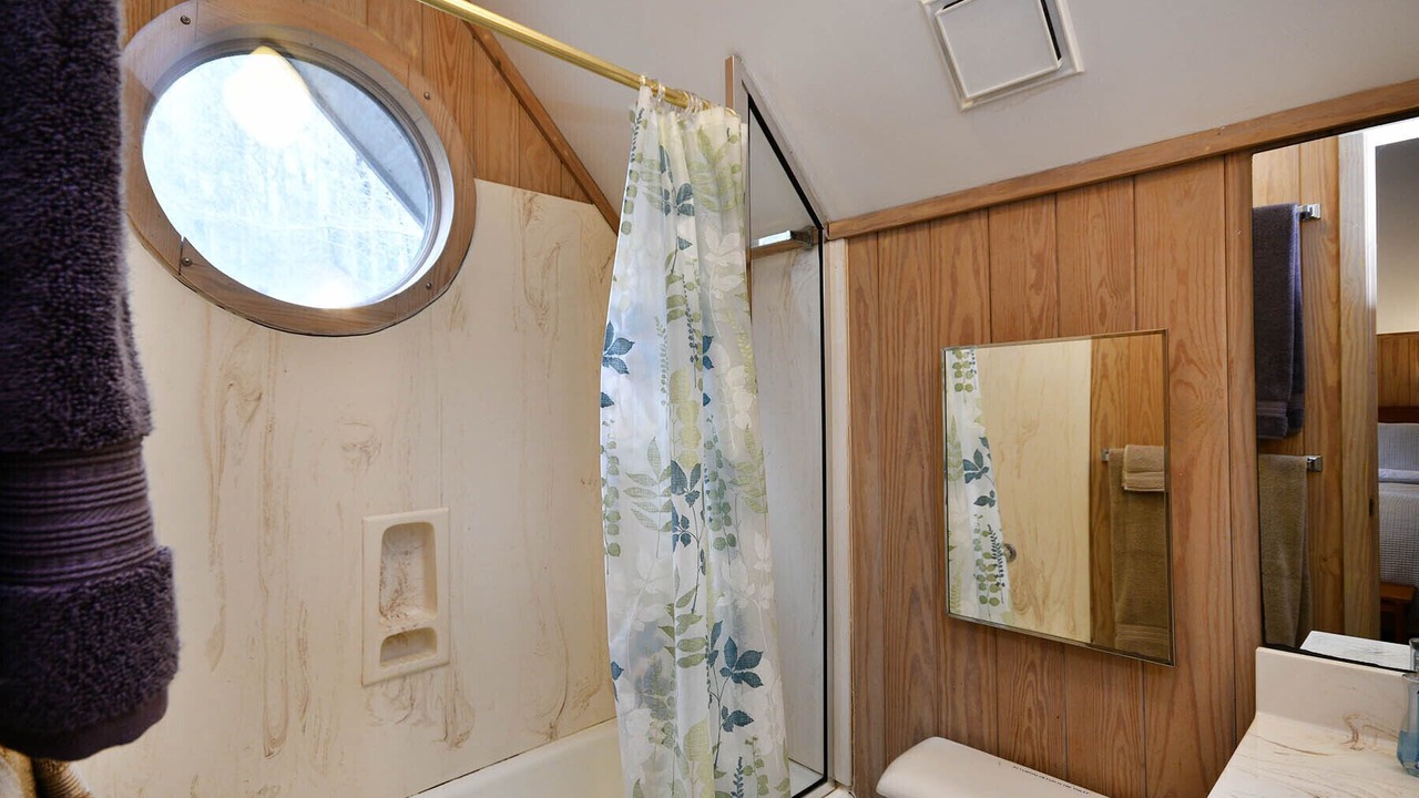 Photo of Bathroom in Marietta