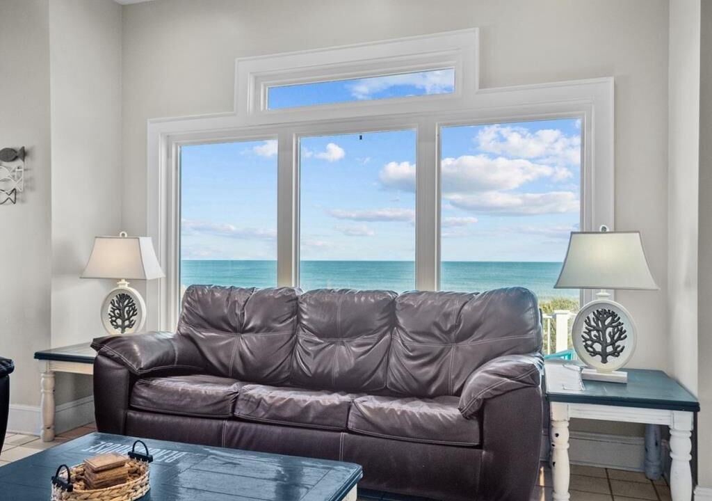 Photo of Livingroom in North Topsail Beach