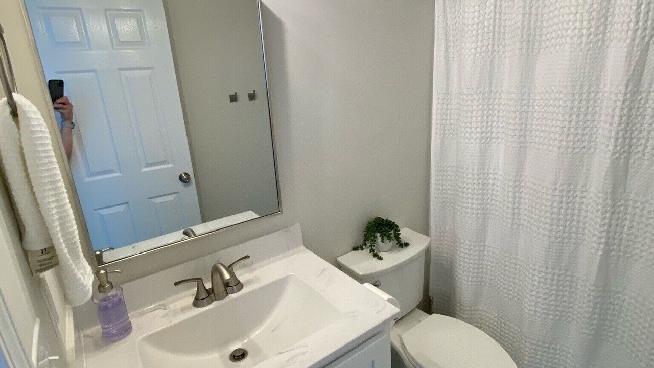 Photo of Bathroom in Holden Beach