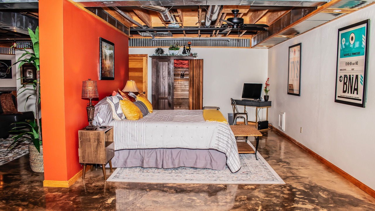 Photo of Bedroom in Byrdstown