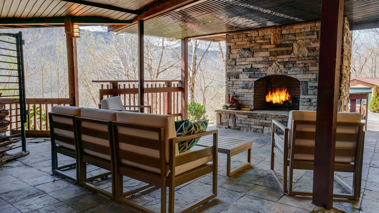 Photo of Livingroom in Burnsville