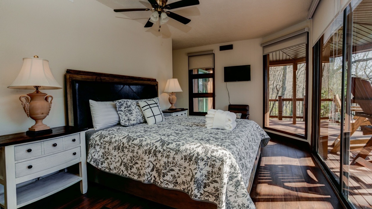 Photo of Bedroom in Burnsville
