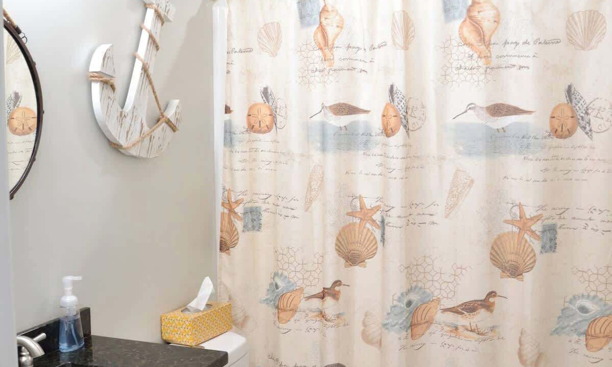 Photo of Bathroom in Harkers Island
