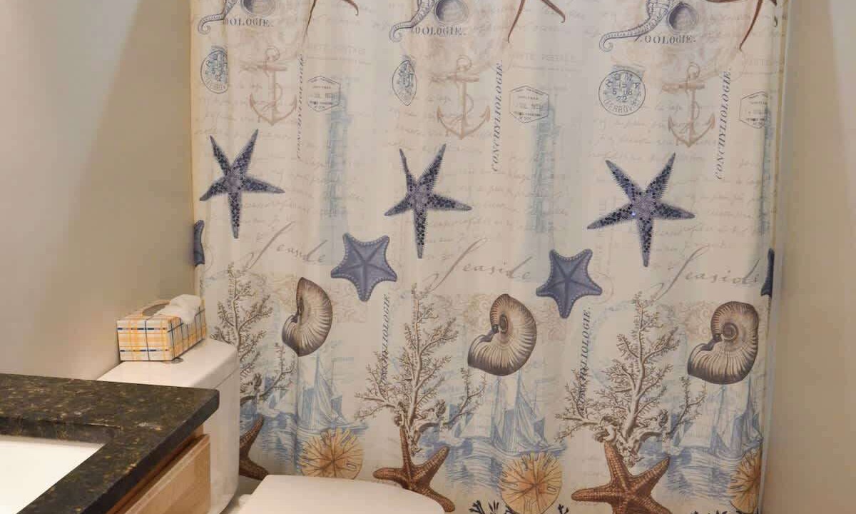 Photo of Bathroom in Harkers Island