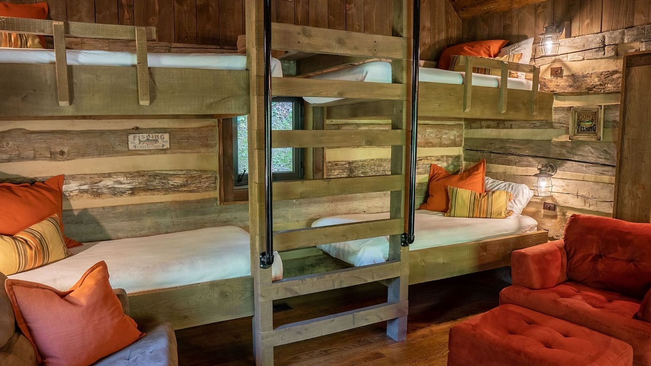 Photo of Bedroom in Goldbond