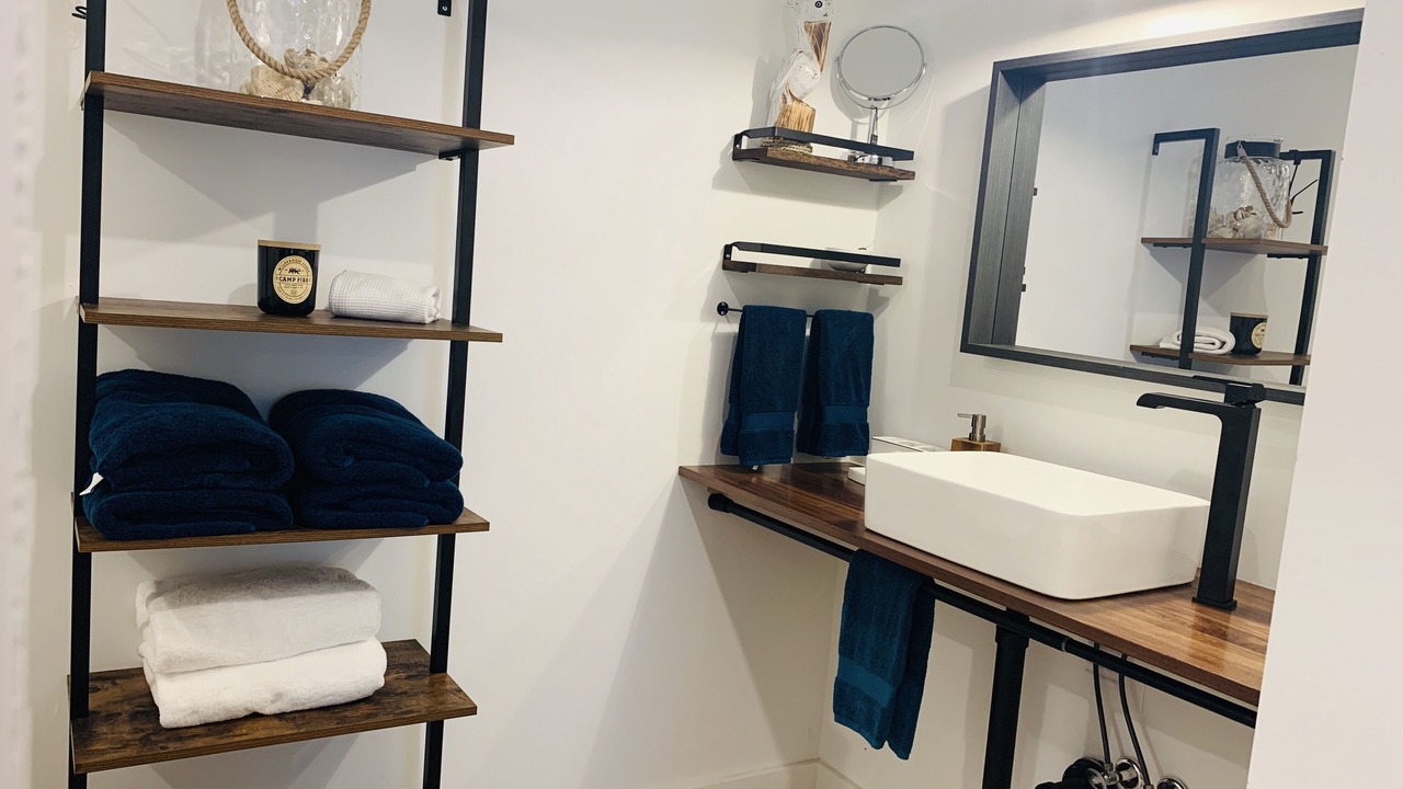 Photo of Bathroom in Inland Greens