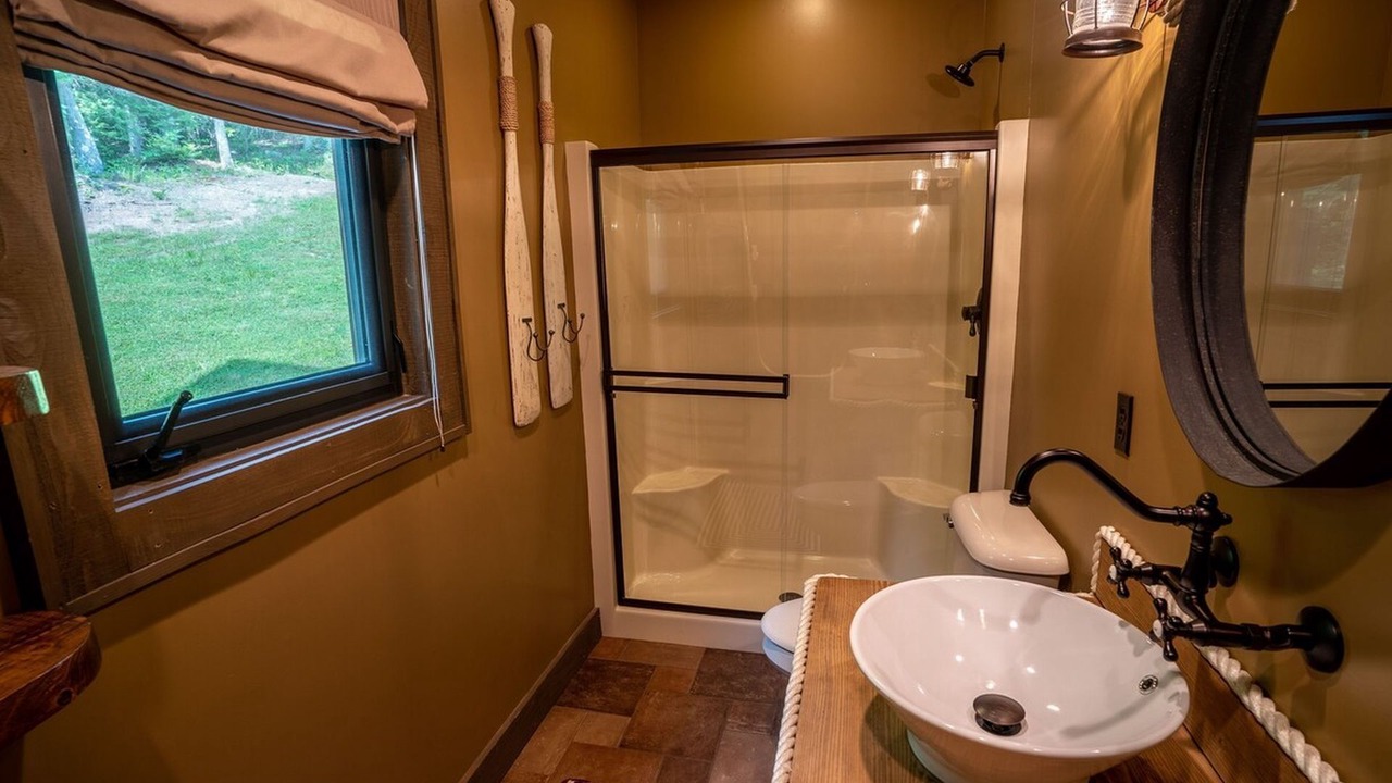 Photo of Bathroom in Goldbond