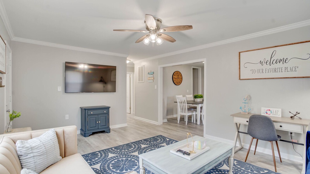 Photo of Livingroom in Hampton