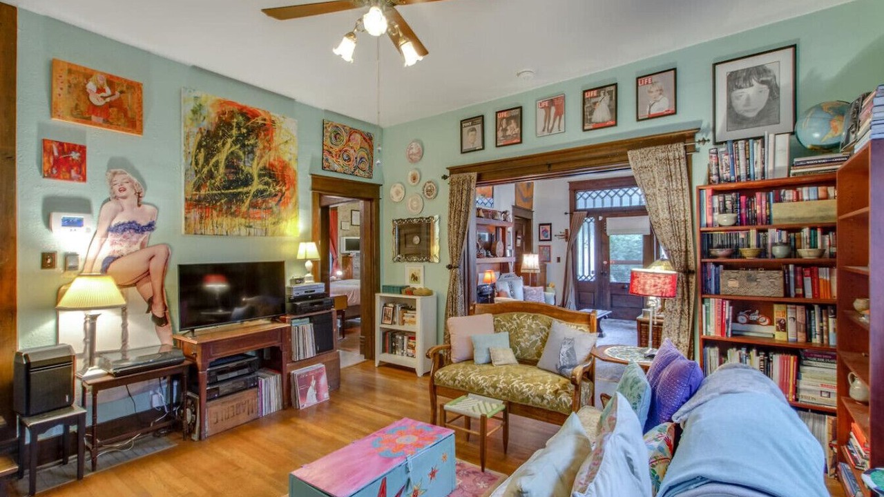 Photo of Livingroom in Lockeland Springs