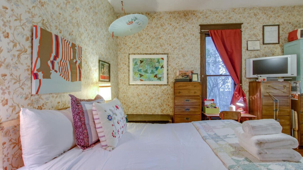 Photo of Bedroom in Lockeland Springs