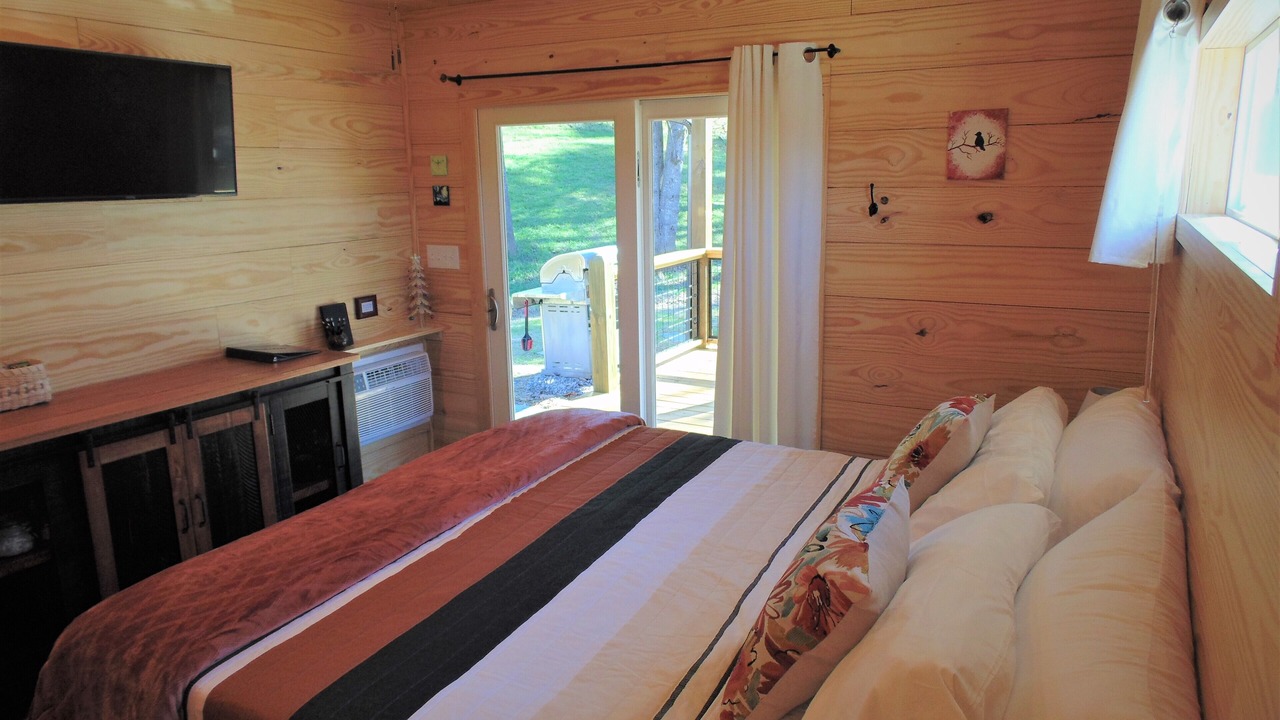 Photo of Bedroom in Asheville