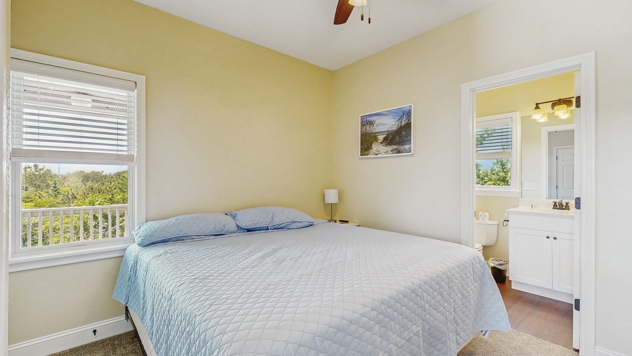 Photo of Bedroom in Waves