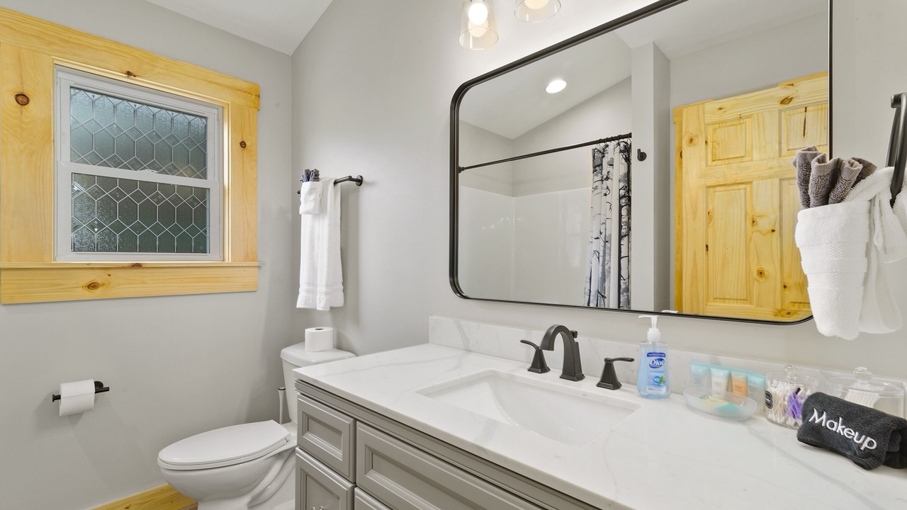 Photo of Bathroom in Maggie Valley