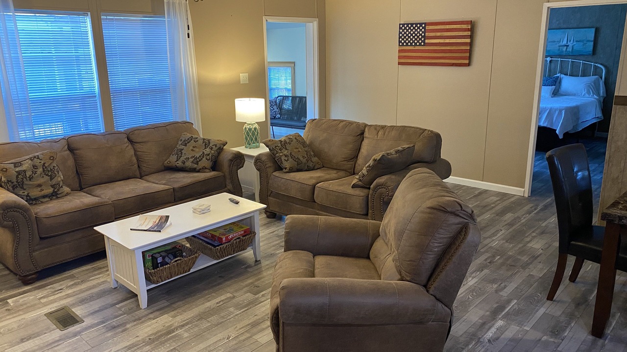 Photo of Livingroom in Sharps Chapel